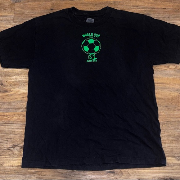 World Cup 2010 Soccer Graphic Tee Alter Ego Black Vintage Style Shirt Size Large - Picture 5 of 13